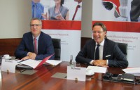 Gut gelaunt: FFI-Vorstandssprecher Steffen Schnizer (r.) und FFI-Geschäftsführer Christian Schiffers.
